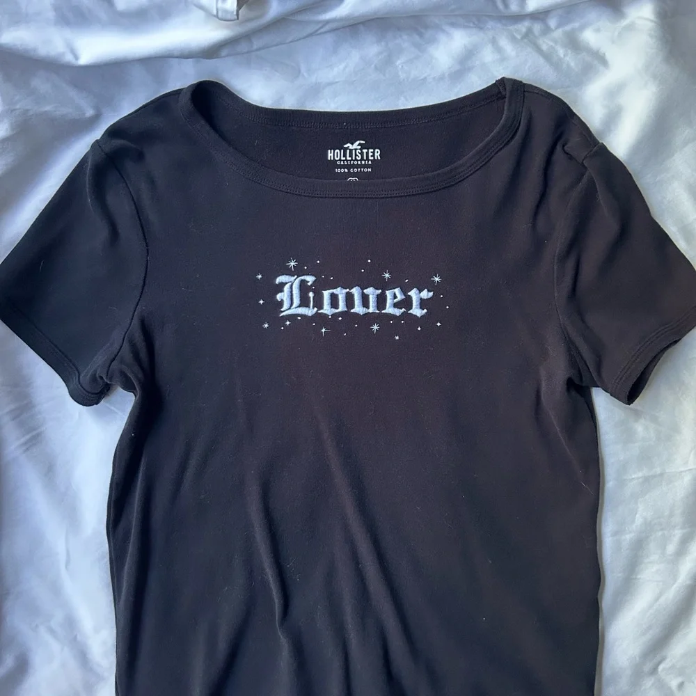 Hollister Black Fitted Crew Neck T-Shirt - Picture 1 of 3
